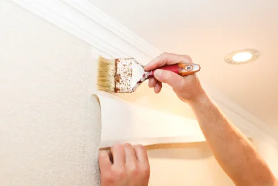Pose de papier peint à Tassillé — revêtements muraux et toiles de verre